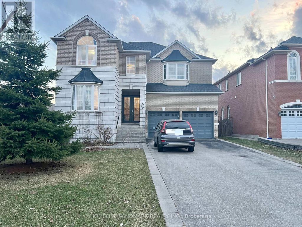 18 Fountain Court, Richmond Hill (rouge Woods)