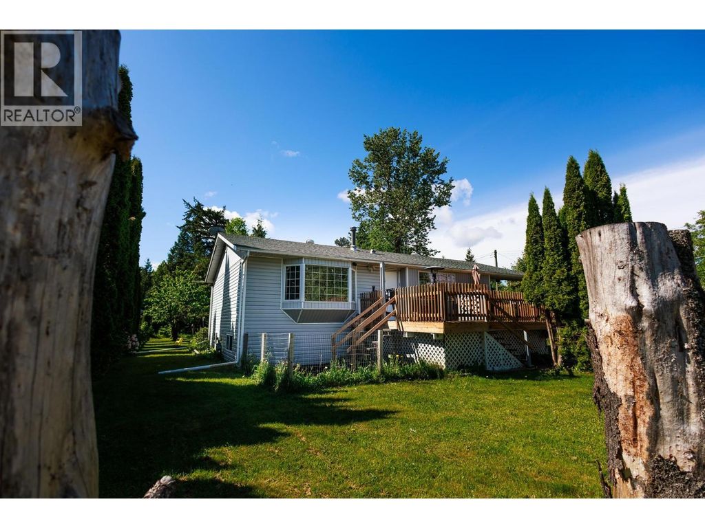 4523 Graham Avenue, Terrace