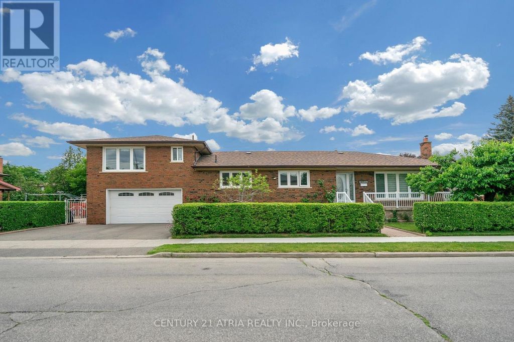 110 Harding Avenue, Toronto (brookhaven-Amesbury)
