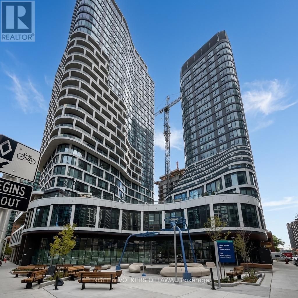 # B2101 - 391 Slater Street, Ottawa