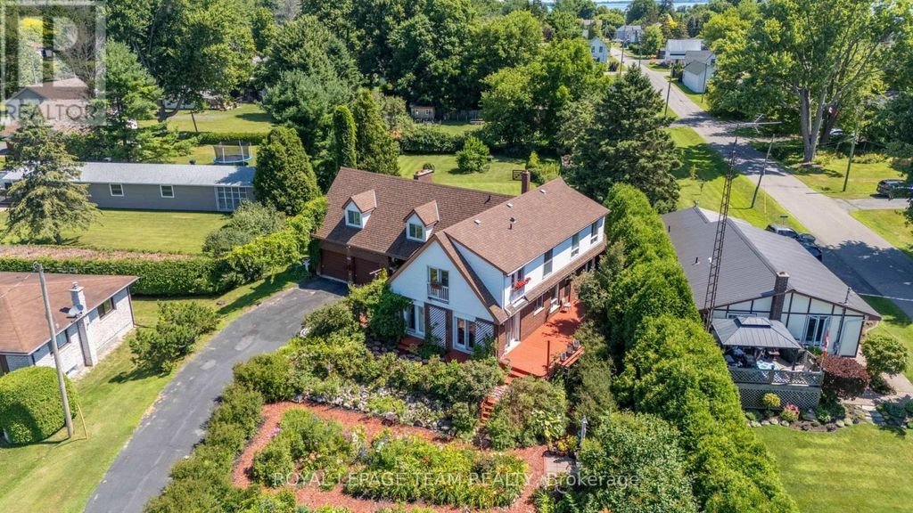 5687 Cherry Street, South Dundas