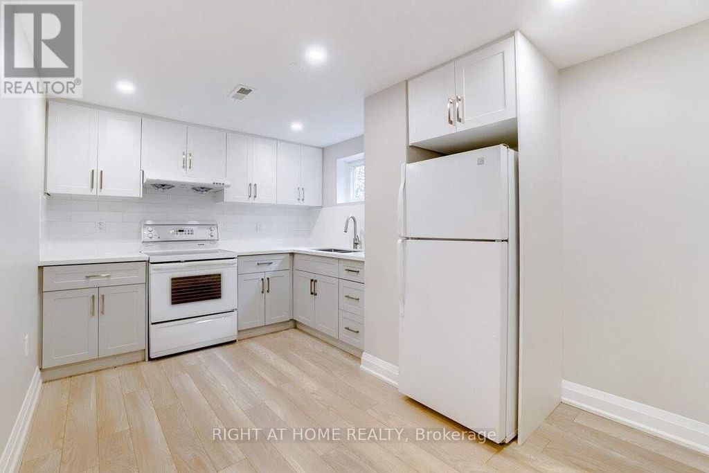 Basement - 87 Cordella Avenue, Toronto (rockcliffe-Smythe)