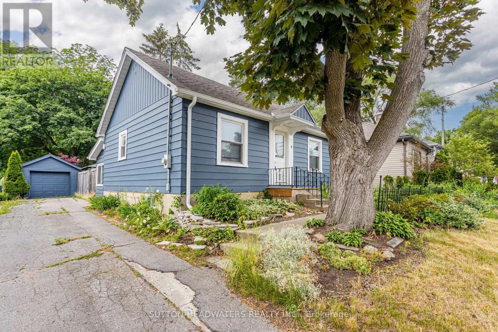 9 Forward Avenue, London North (north N)