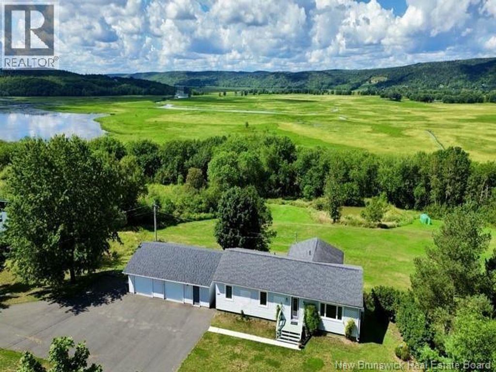 376 Kennebecasis River Road, Hampton