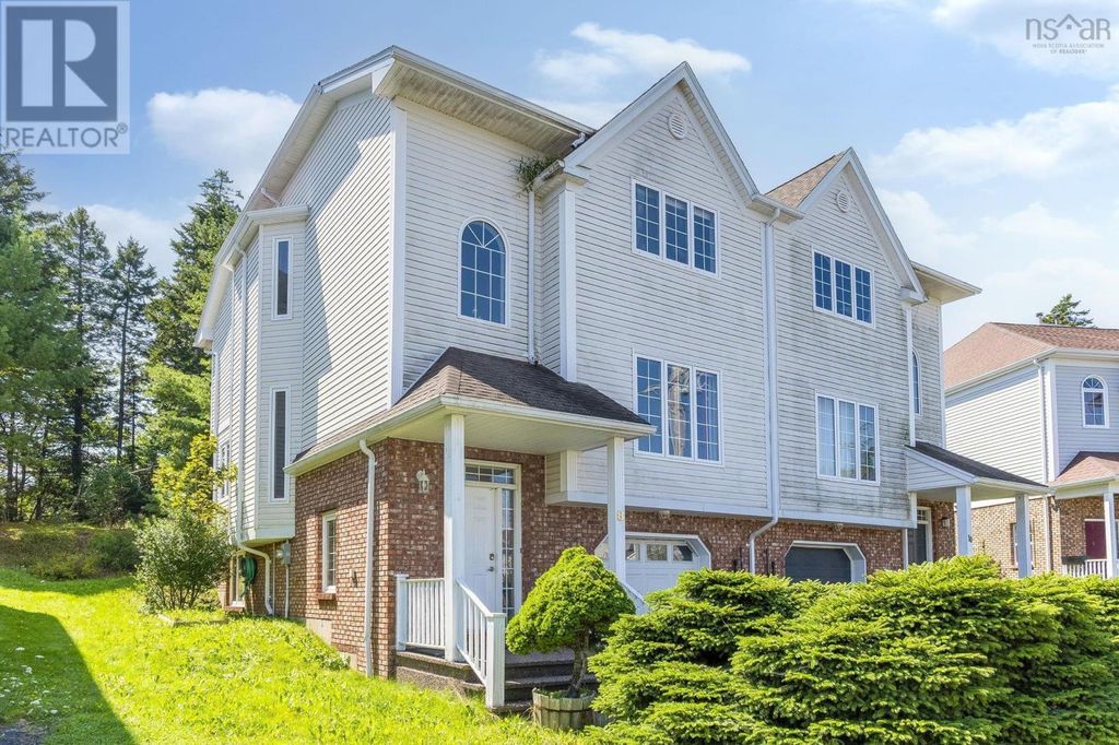 8 Wembley Place, Halifax