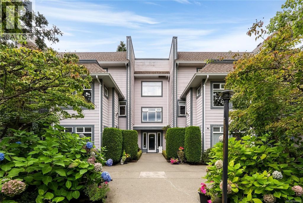 102 1196 Sluggett Rd, Central Saanich