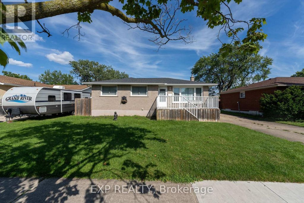 7040 Warden Avenue, Niagara Falls (arad/fallsview)