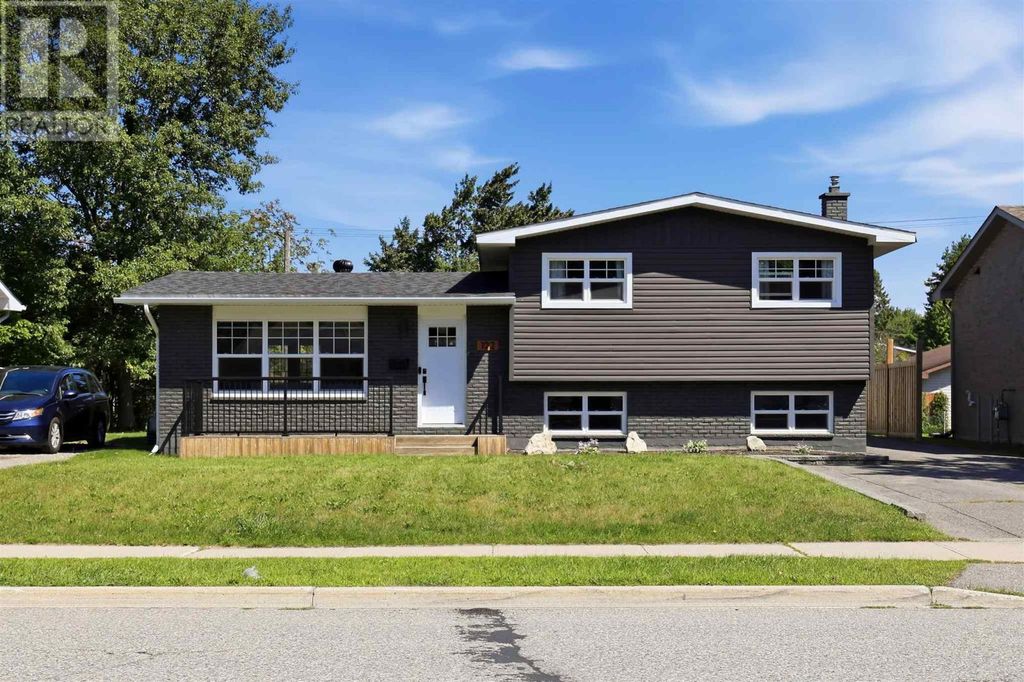 122 Boundary Rd, Sault Ste. Marie
