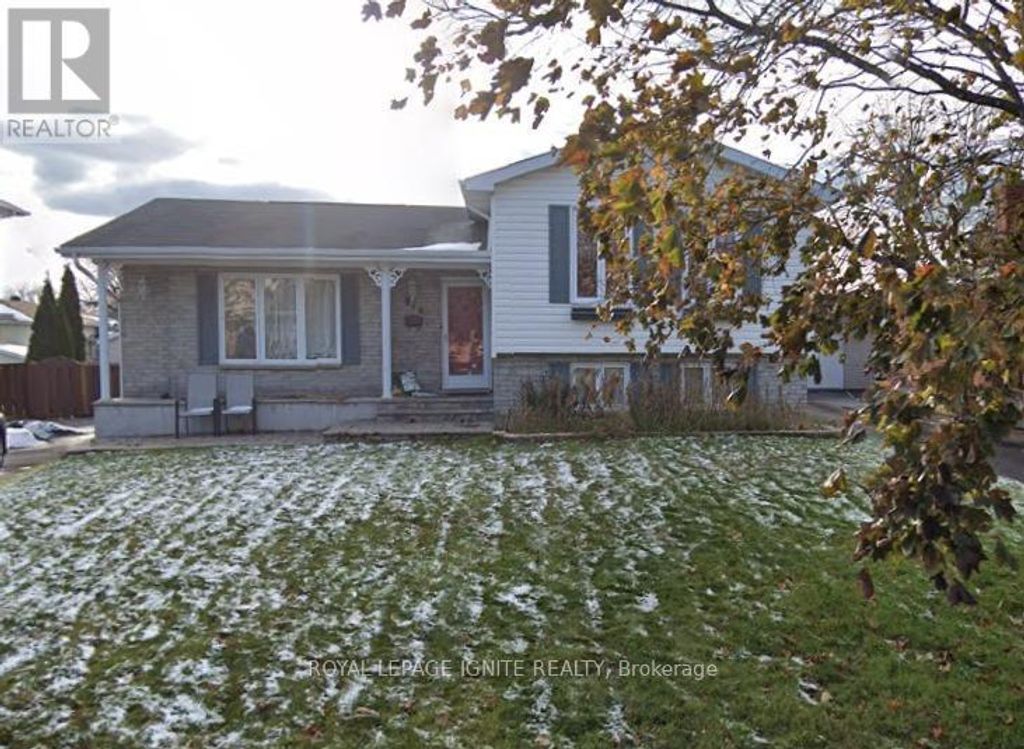 810 Chelsea Crescent, Cornwall