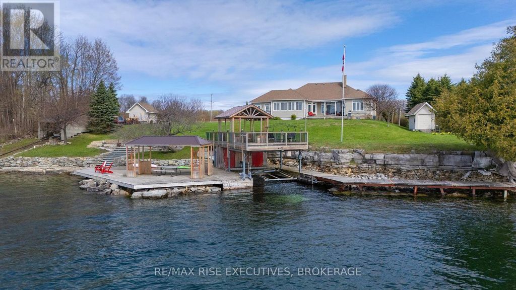 255 Good Friend Drive, Frontenac Islands (howe Island)