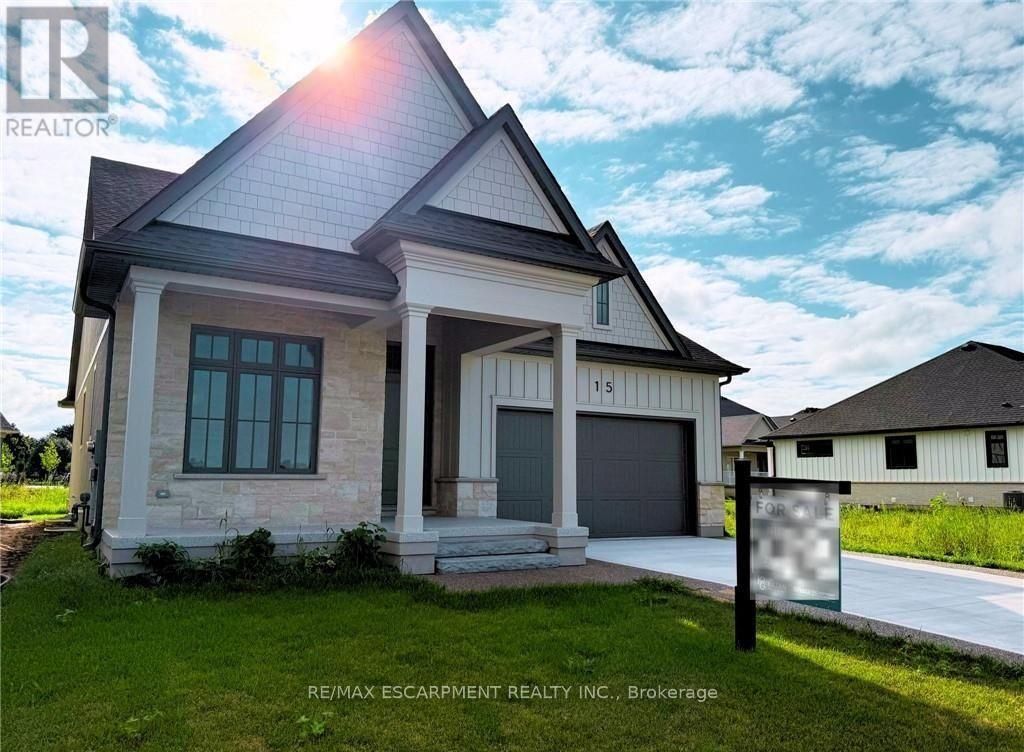 15 Oakley Drive, Niagara-On-The-Lake (virgil)