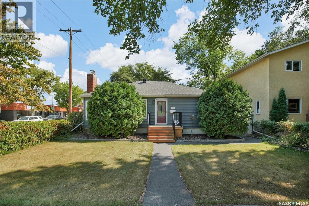 930 6th Avenue N, Saskatoon