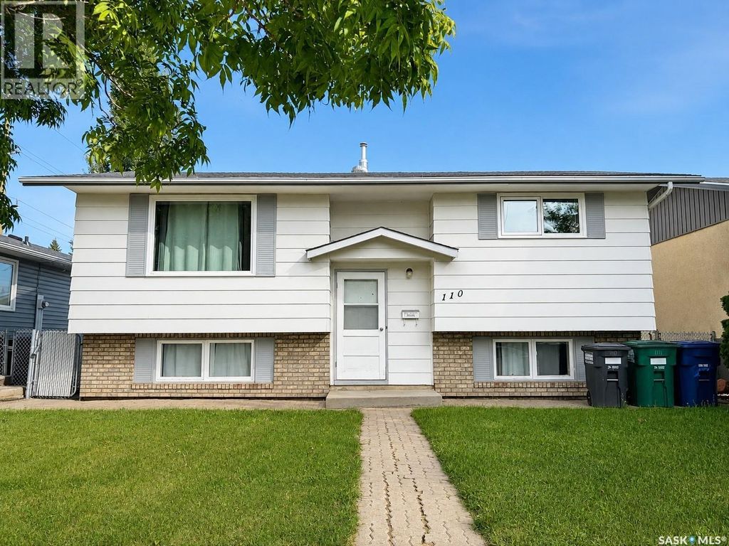 110 Arnason Crescent, Saskatoon