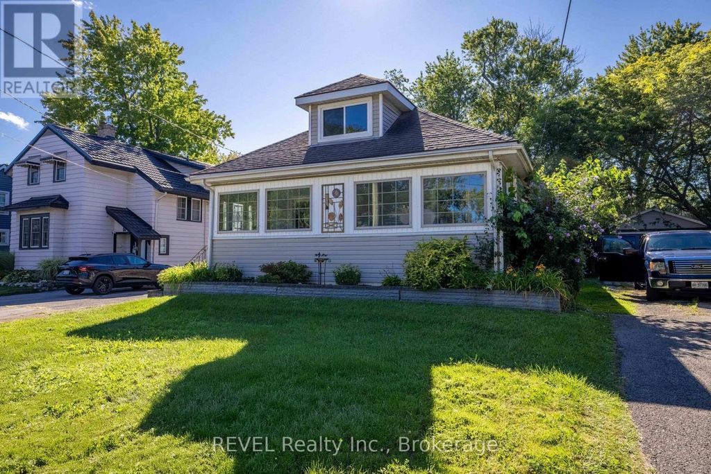 272 High Street, Fort Erie (central)