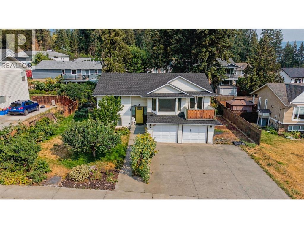 2293 Catt Avenue, Lumby