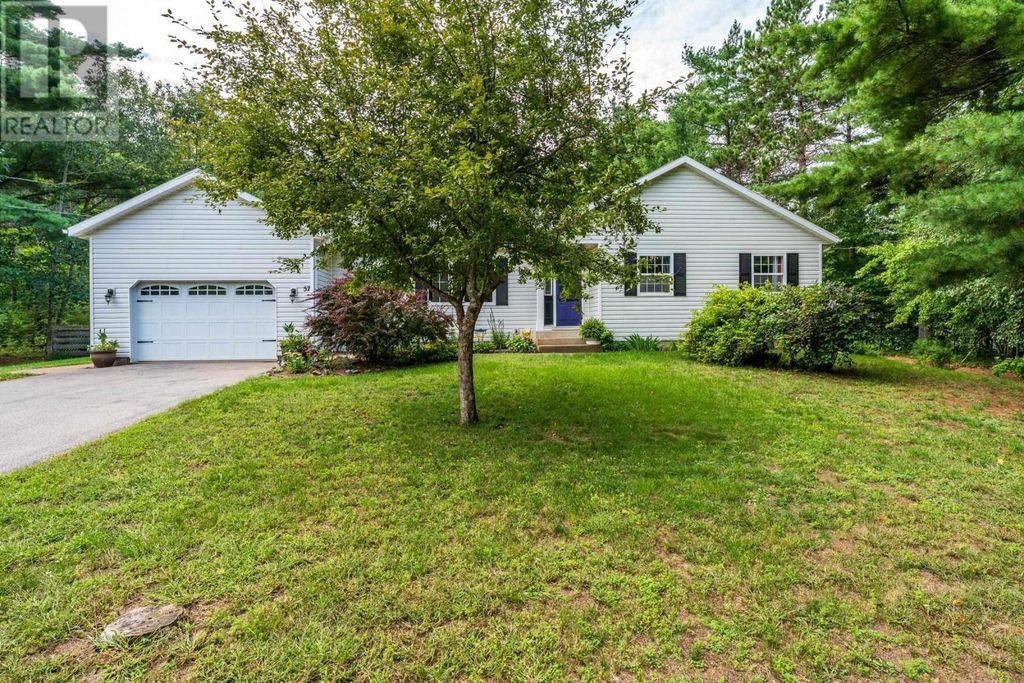 57 Dr Lewis Johnston Street, South Farmington