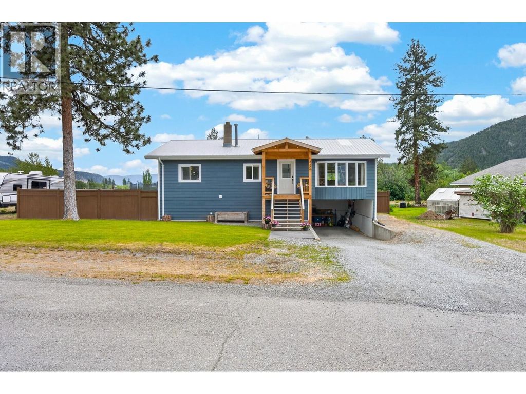 360 Gray Avenue, Merritt
