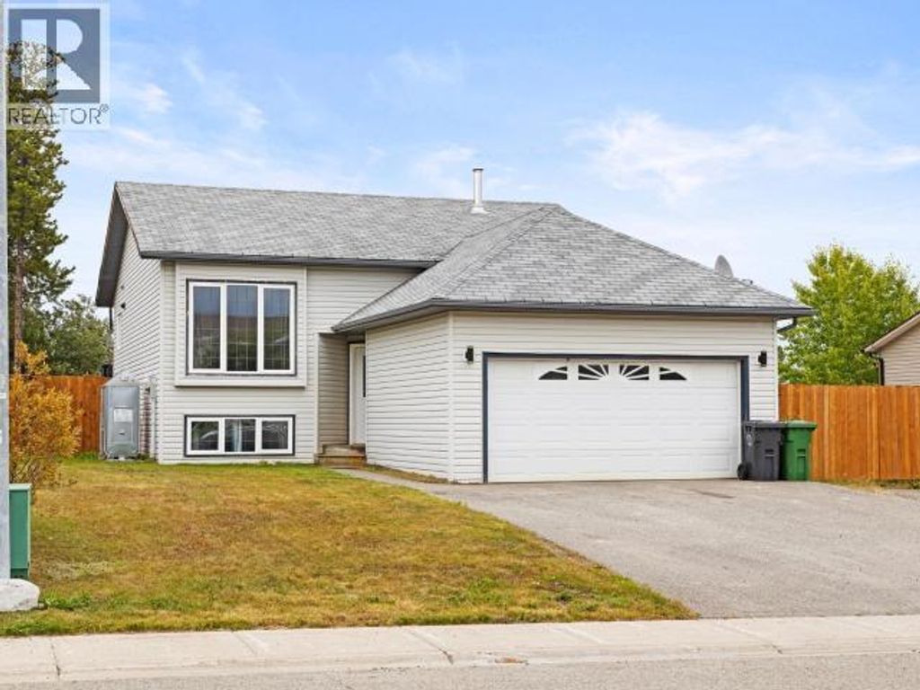 105 Pueblo Crescent, Whitehorse
