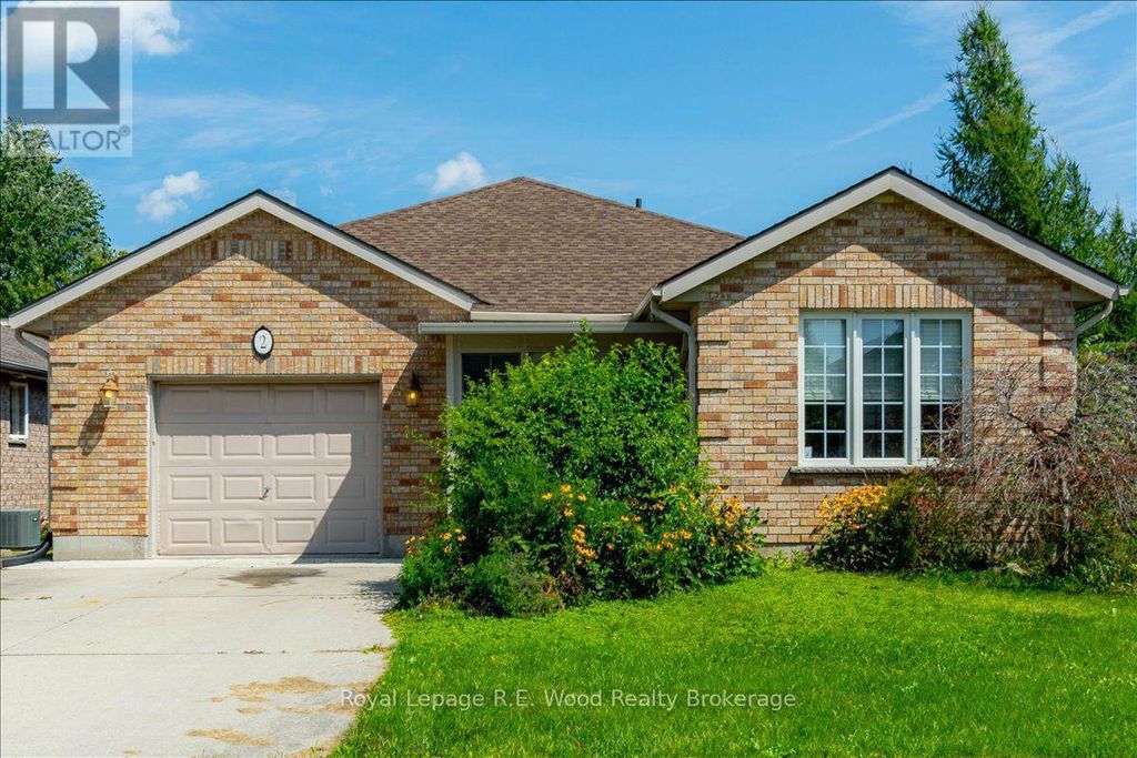 2 Oriole Crescent, Woodstock (woodstock - North)