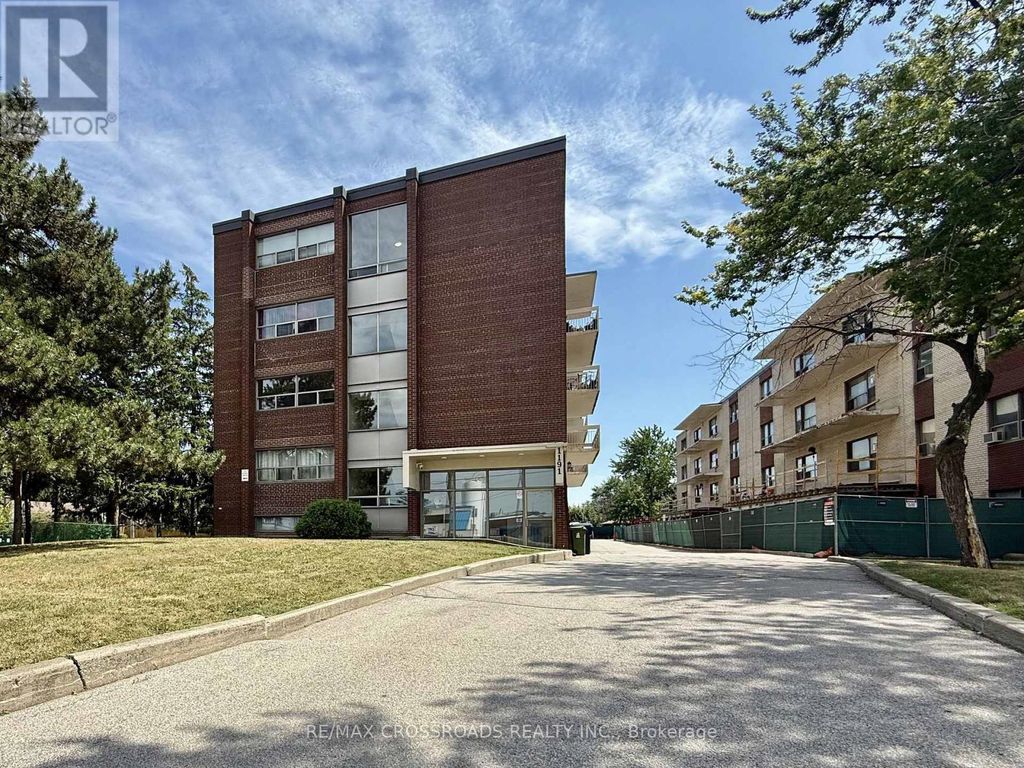 B3 - 1191 Ellesmere Road, Toronto (bendale)