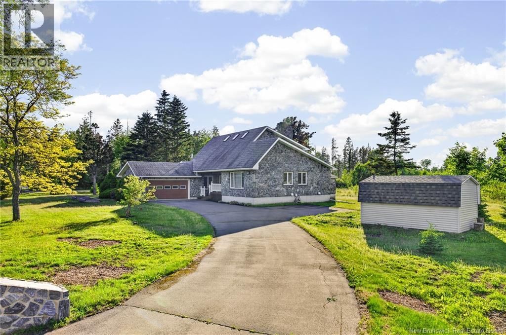 45 Les Arpents-verts Road, Grand-Barachois