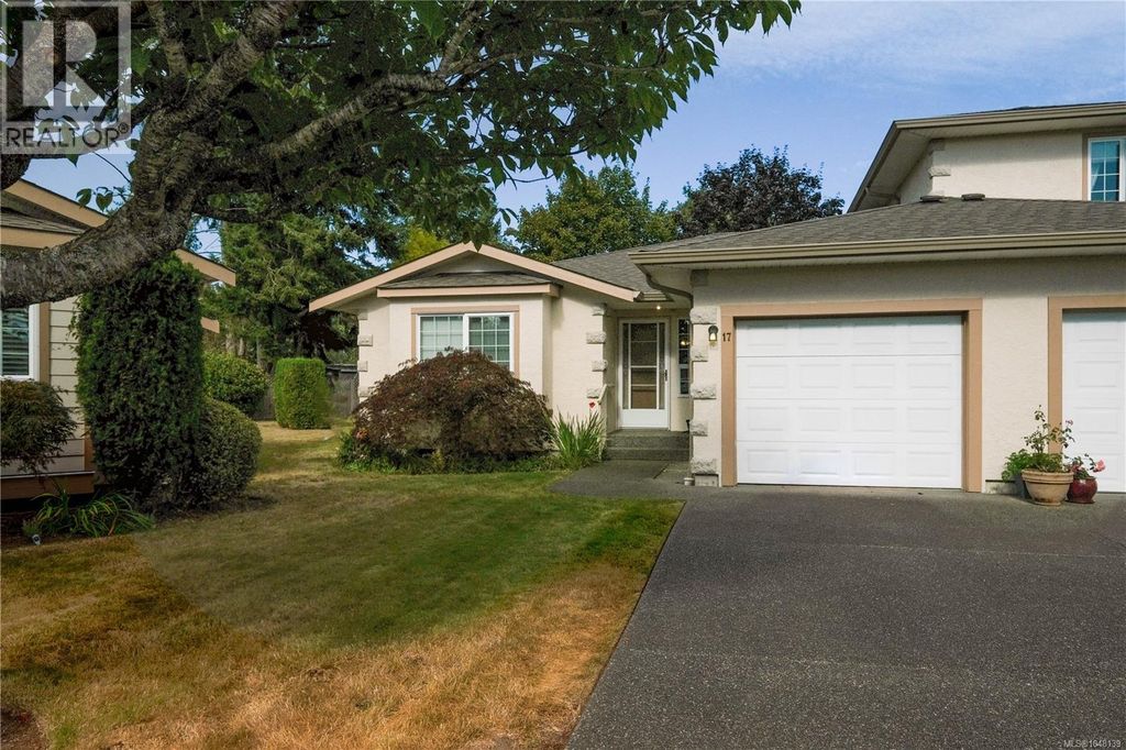 17 2055 Galerno Rd, Campbell River