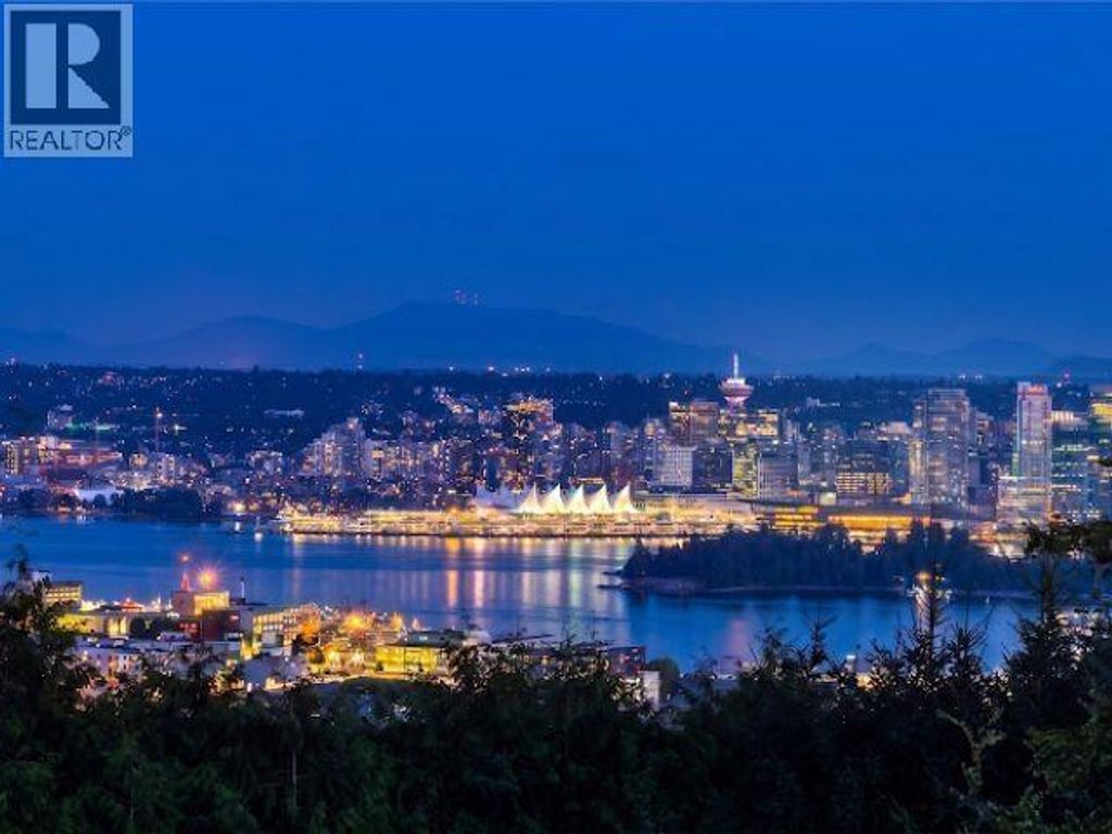 815 King Georges Way, West Vancouver