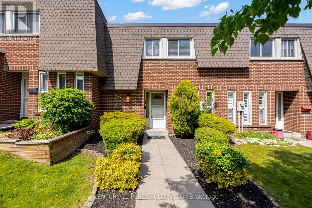 58 - 51 Deacon Lane, Ajax (south East)