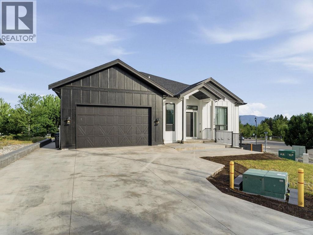 5300 Hedeman Court, Kelowna