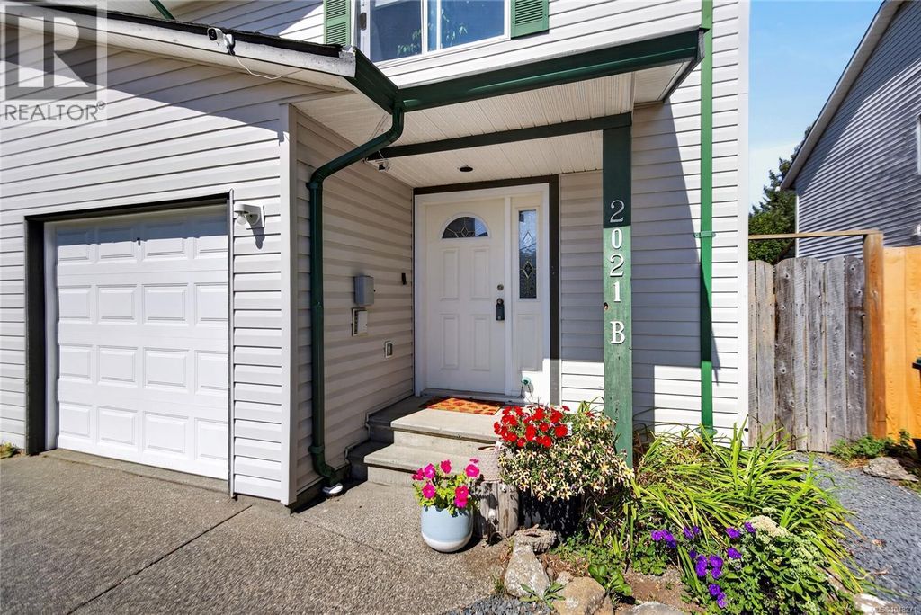 B 2021 13th St, Courtenay