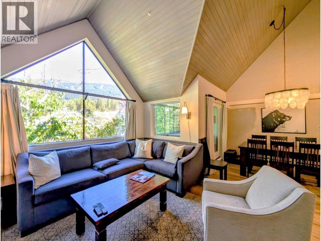 903(51) 4293 Mountain Square, Whistler