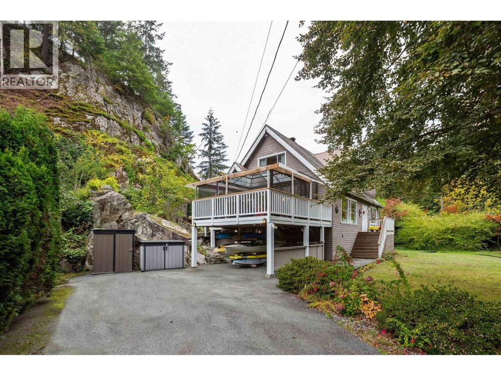 5607 Eagle Harbour Road, West Vancouver