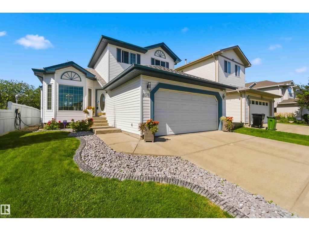 522 Klarvatten Lake Wd Nw, Edmonton