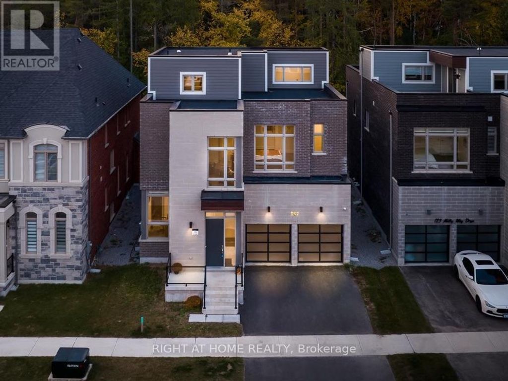 121 Milky Way Drive, Richmond Hill (observatory)