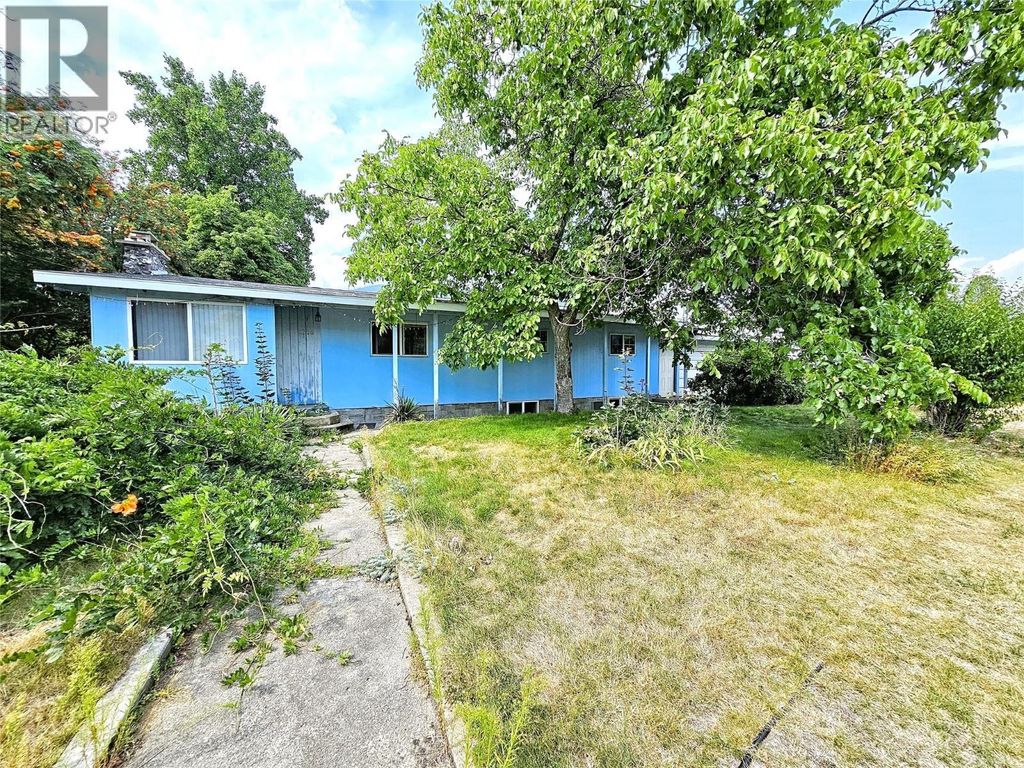2716 4th Ave Avenue, Castlegar