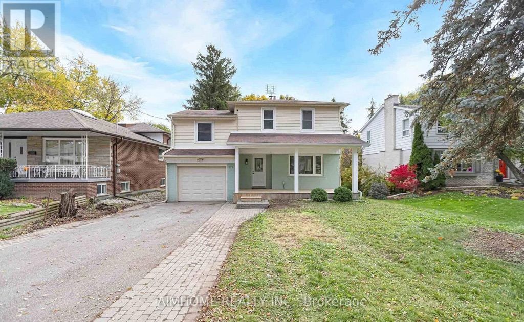 222 Richmond Street, Richmond Hill (mill Pond)