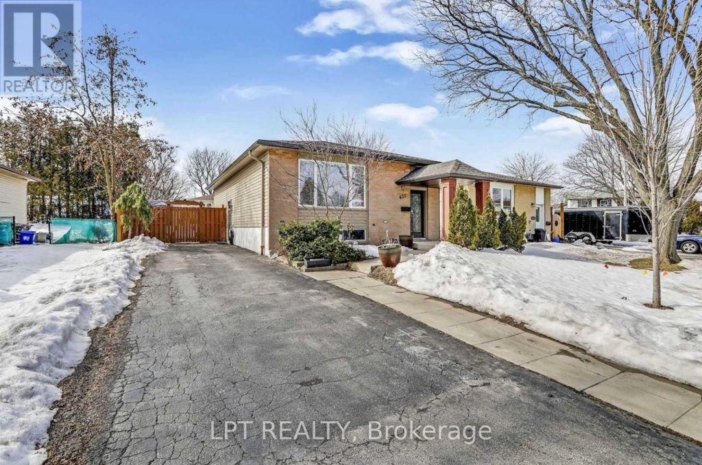 Upper- 451 Brigadoon Drive, Hamilton (gourley)
