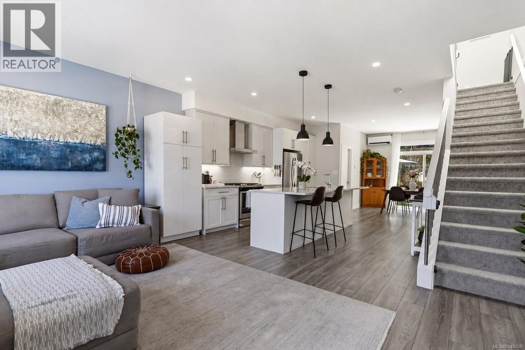 615 Selwyn Close, Langford