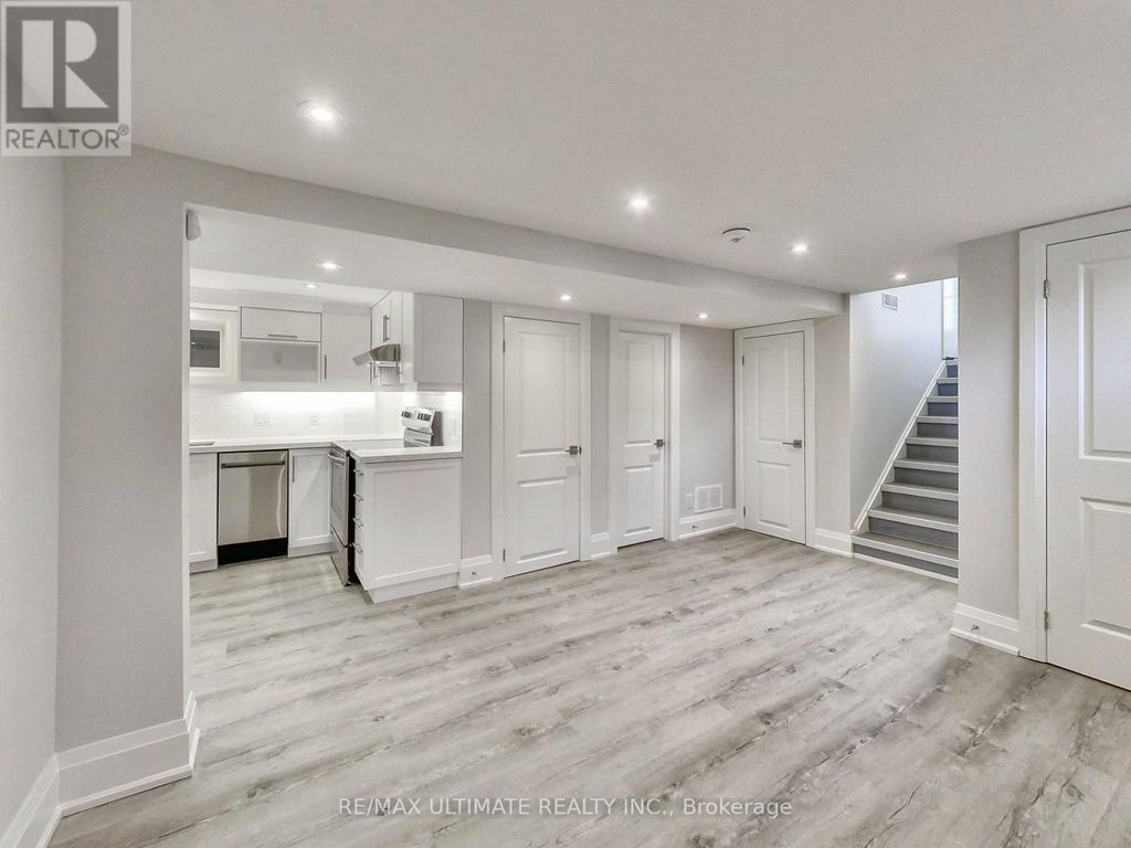 Lower - 614 Northcliffe Boulevard, Toronto (oakwood Village)