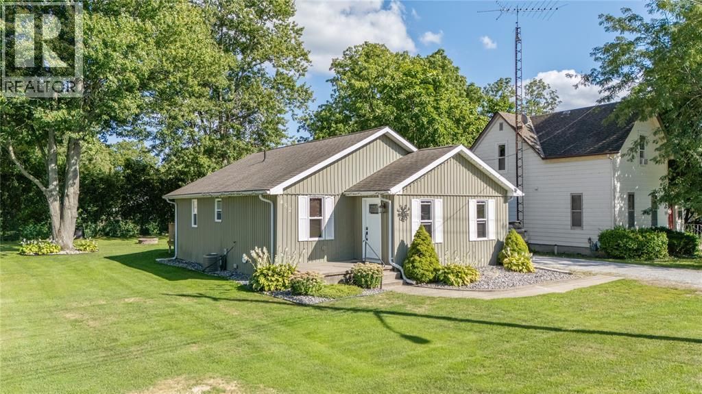 452 Maude Street, Petrolia