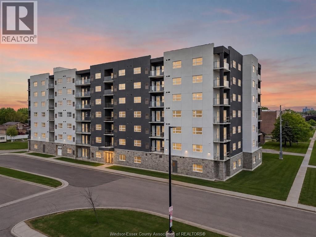 8401 Wyandotte Street East Unit# 705, Windsor