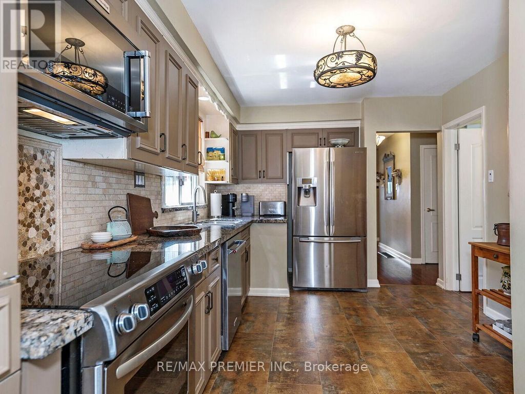 2894 Weston Road, Toronto (humberlea-Pelmo Park)