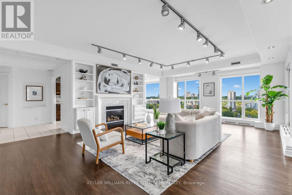 1802 - 38 Avenue Road, Toronto (annex)