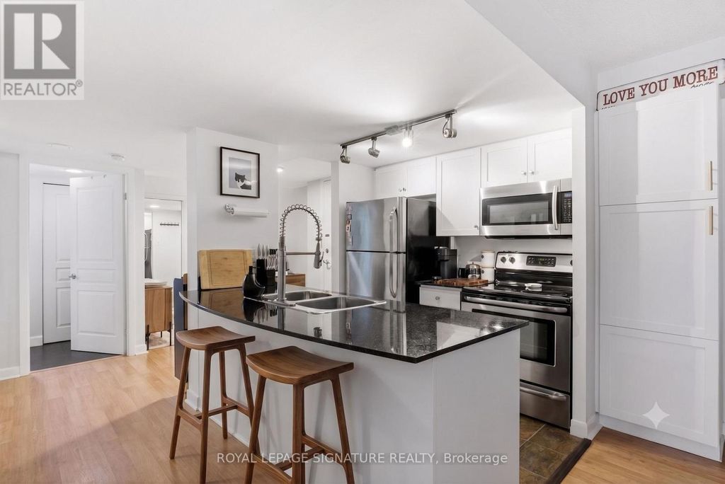 704 - 323 Richmond Street E, Toronto (moss Park)