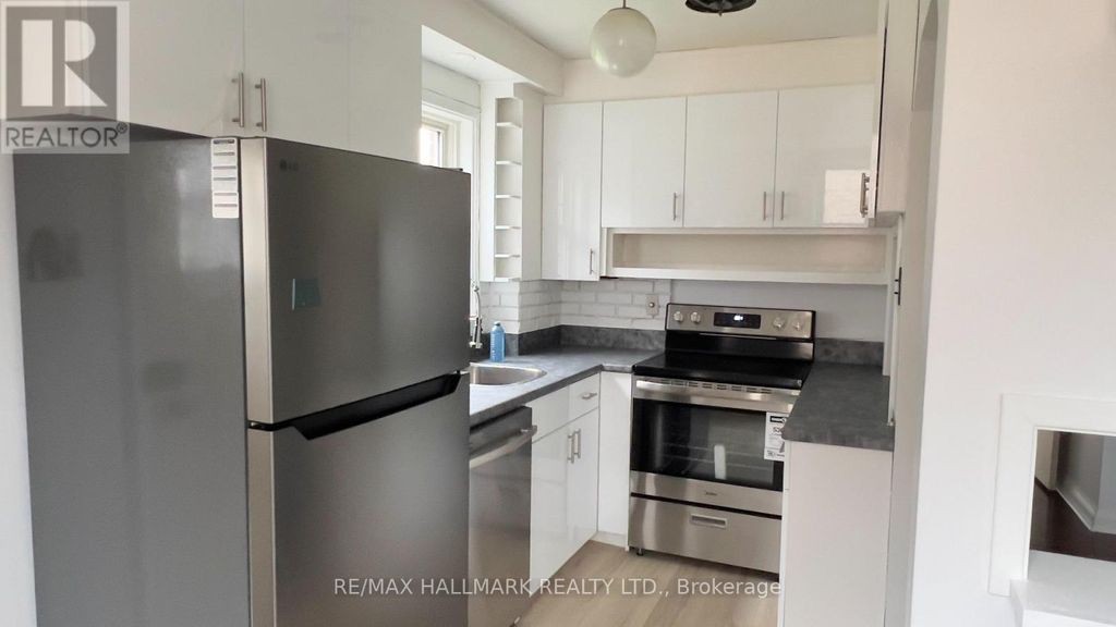 10 Adele Avenue, Toronto (downsview-Roding-Cfb)