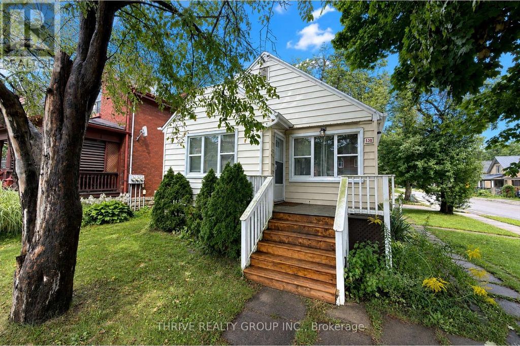 Upper - 538 Quebec Street, London East (east G)