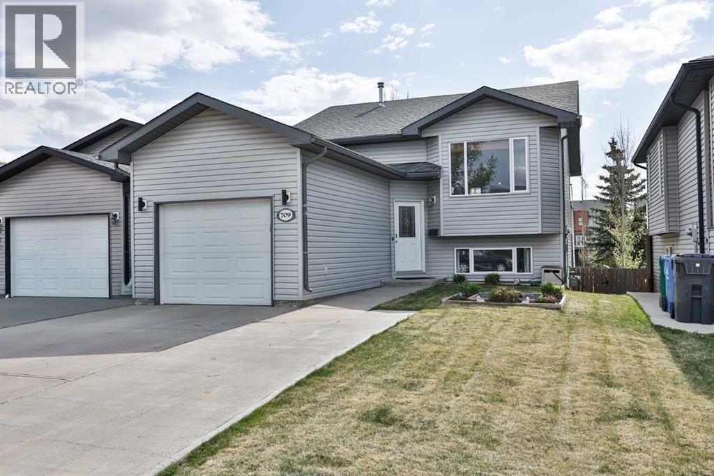 709 Blackfoot Terrace W, Lethbridge