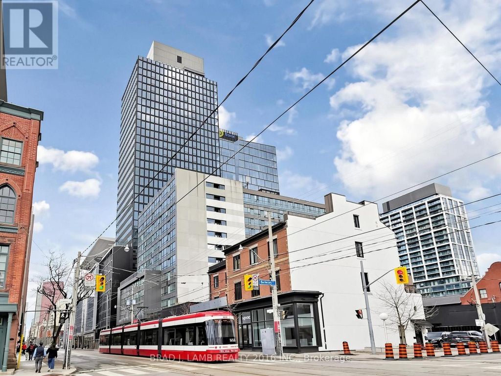 1808 - 284 King Street E, Toronto (moss Park)