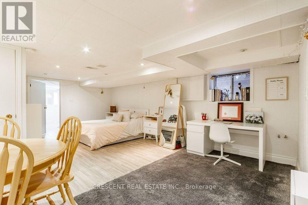 Lower - 603 Saint Clarens Avenue, Toronto (dovercourt-Wallace Emerson-Junction)