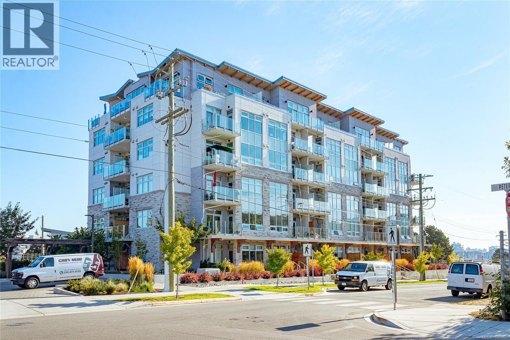 405 916 Lyall St, Esquimalt